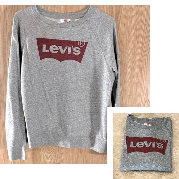 Levi's Tops - Vintage Levi’s Y2K Gray Logo Cropped Sweatshirt